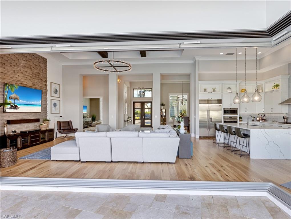 TOWN AND RIVER - Residential