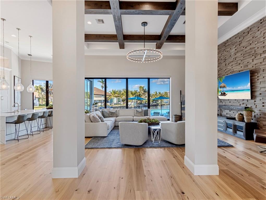 TOWN AND RIVER - Residential