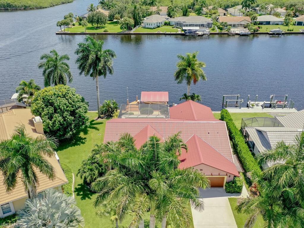 PORT OF THE ISLANDS - Residential