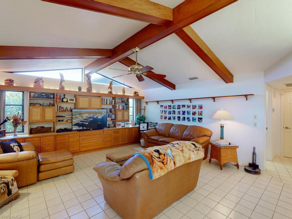 PORT OF THE ISLANDS - Residential