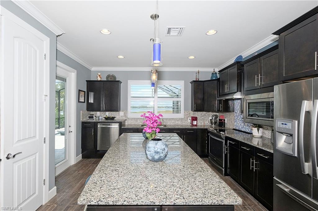 CORKSCREW SHORES - Residential