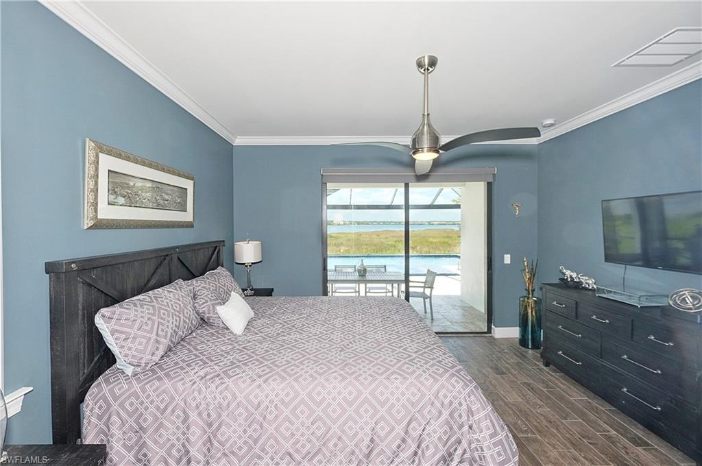 CORKSCREW SHORES - Residential