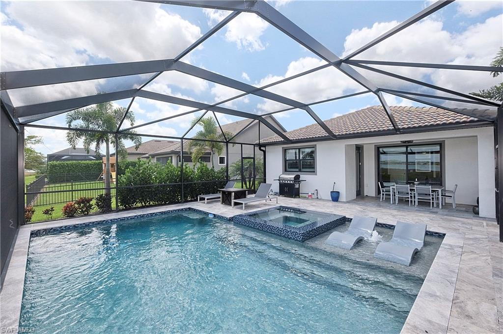 CORKSCREW SHORES - Residential