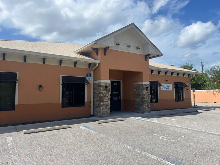 Available now, grey shell 1323 square foot space in newer construction building. 
Prime medical/office space right on Bonita Beach Road.