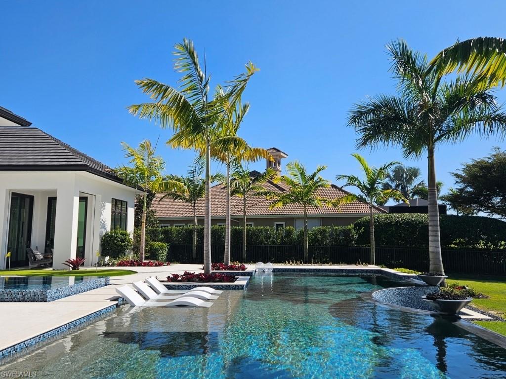 QUAIL WEST - Residential