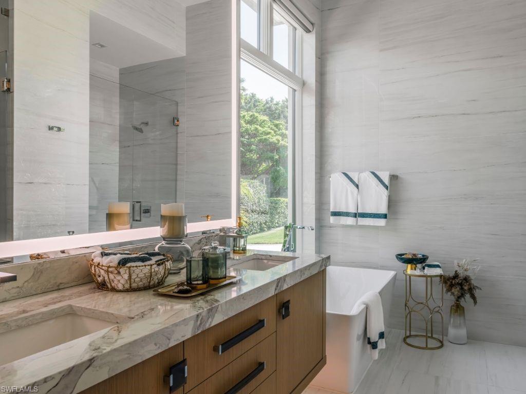 QUAIL WEST - Residential