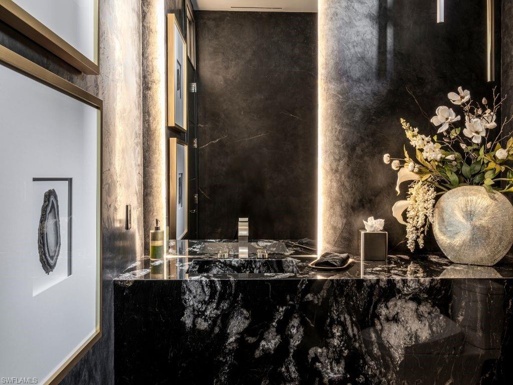 QUAIL WEST - Residential