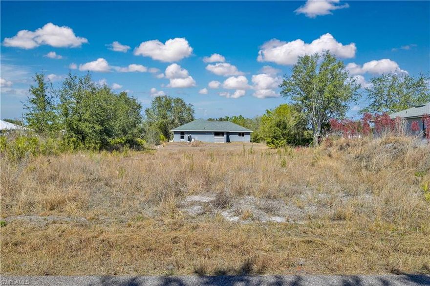 Quarter acre residential lot in Lehigh Acres, excellent opportunity to build your new home in a growing community. Cleared lot ready for its new owner.