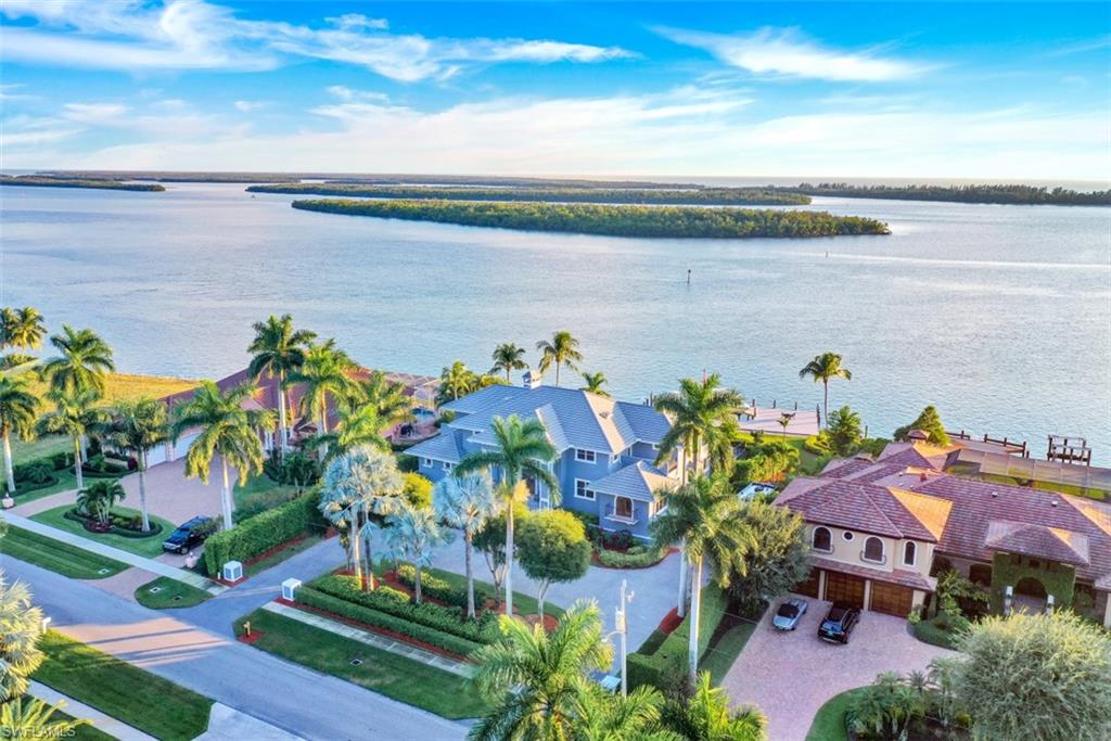 MARCO BEACH - Residential