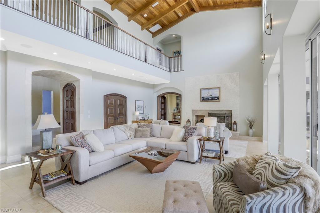 MARCO BEACH - Residential