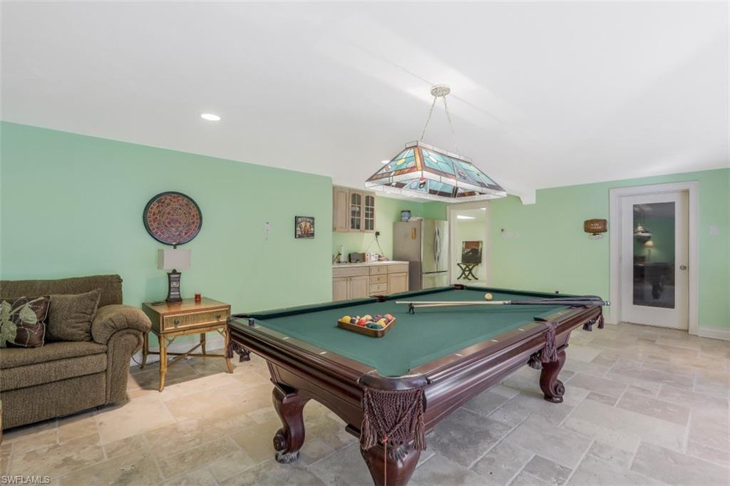 MARCO BEACH - Residential