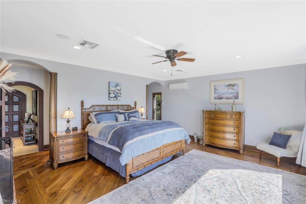 MARCO BEACH - Residential