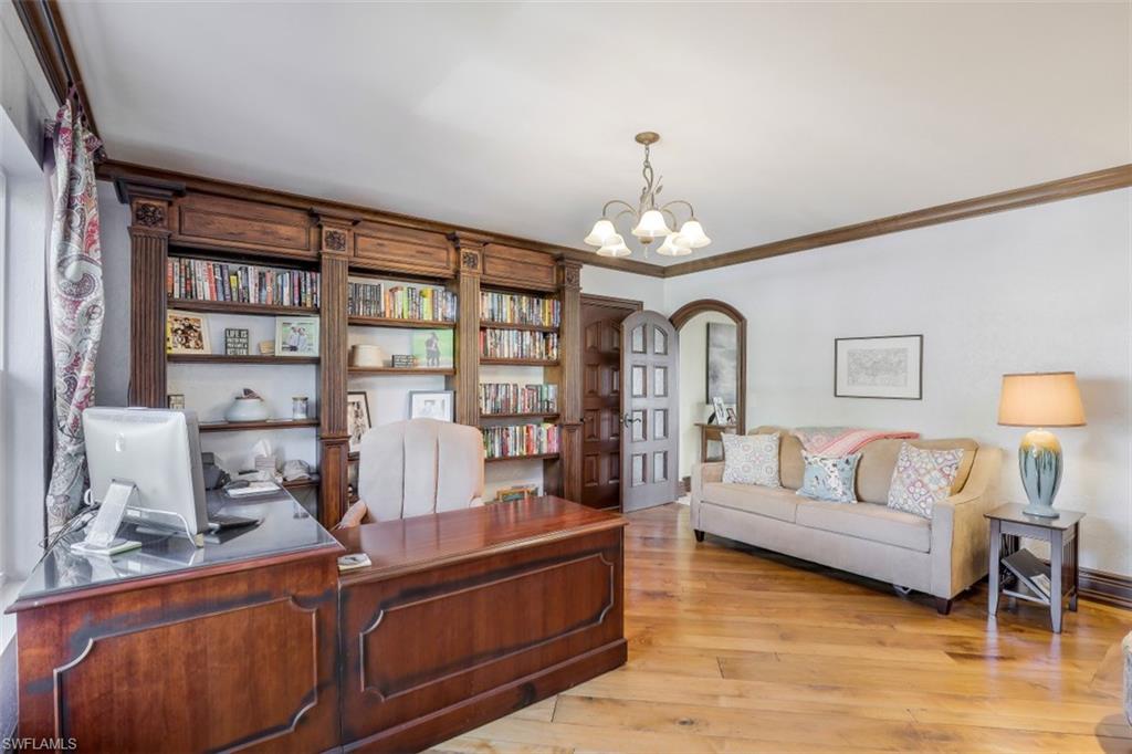 MARCO BEACH - Residential