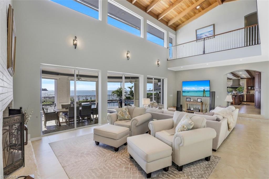 MARCO BEACH - Residential