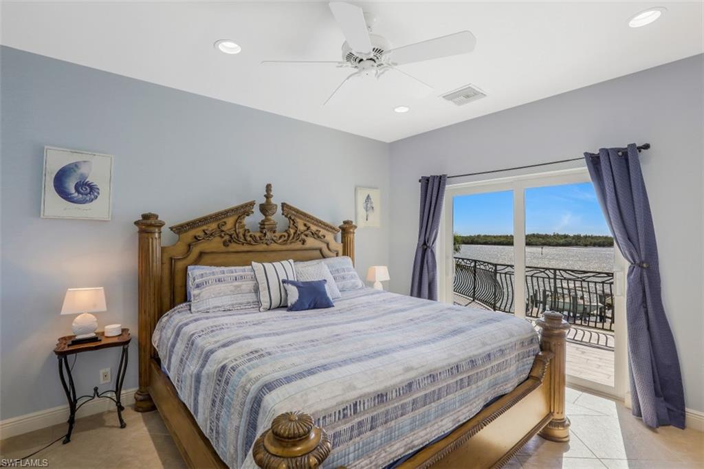 MARCO BEACH - Residential