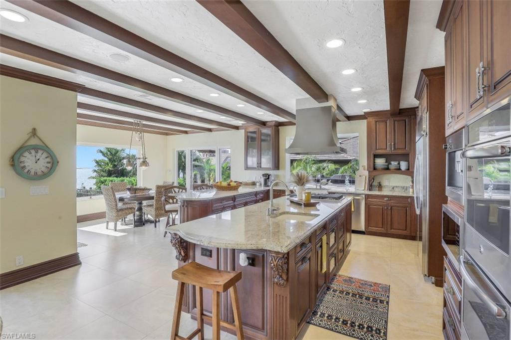 MARCO BEACH - Residential