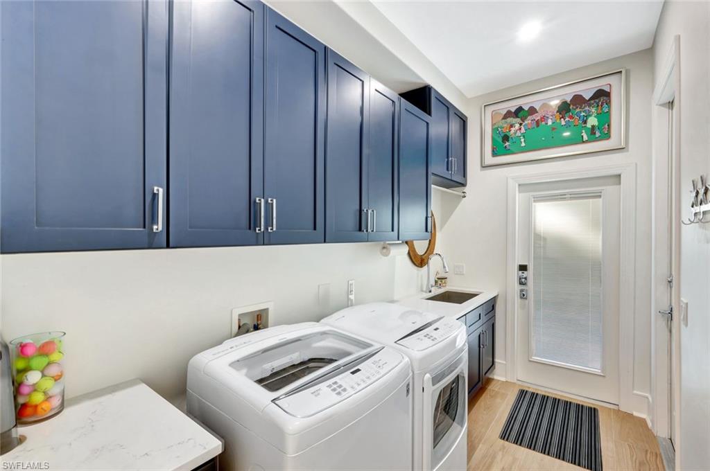 WATERSIDE - Residential