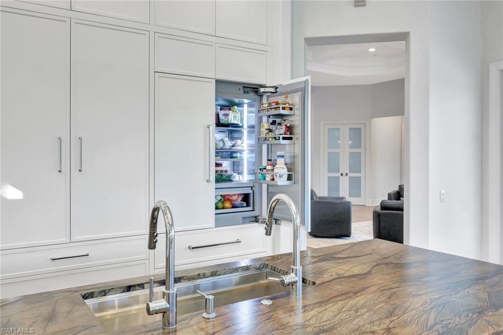 WATERSIDE - Residential