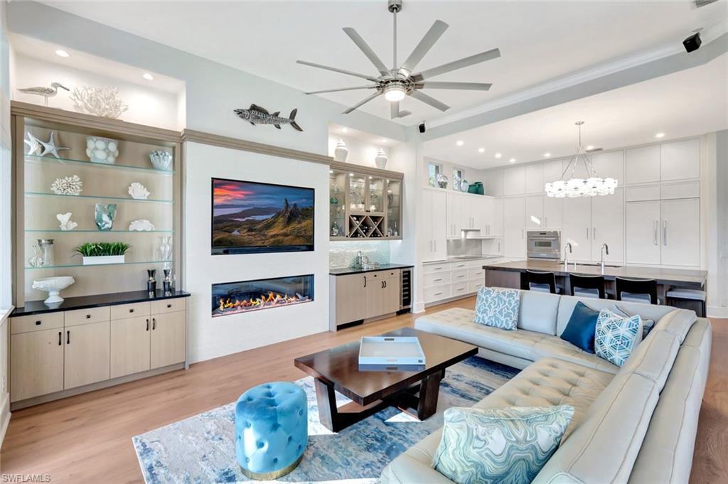 WATERSIDE - Residential