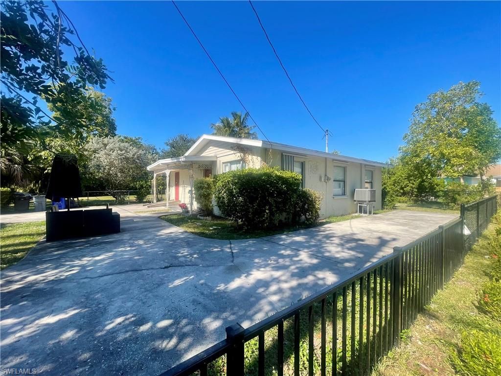 Photo of 1339 5th AVE N, NAPLES, FL 34102 (MLS # 225084360)