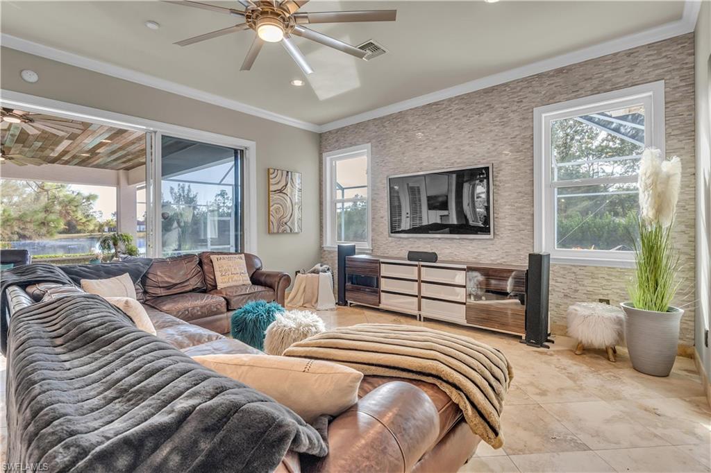 SAN CARLOS ESTATES - Residential