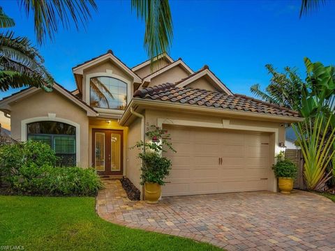 559 93RD AVE N NAPLES FL 34108