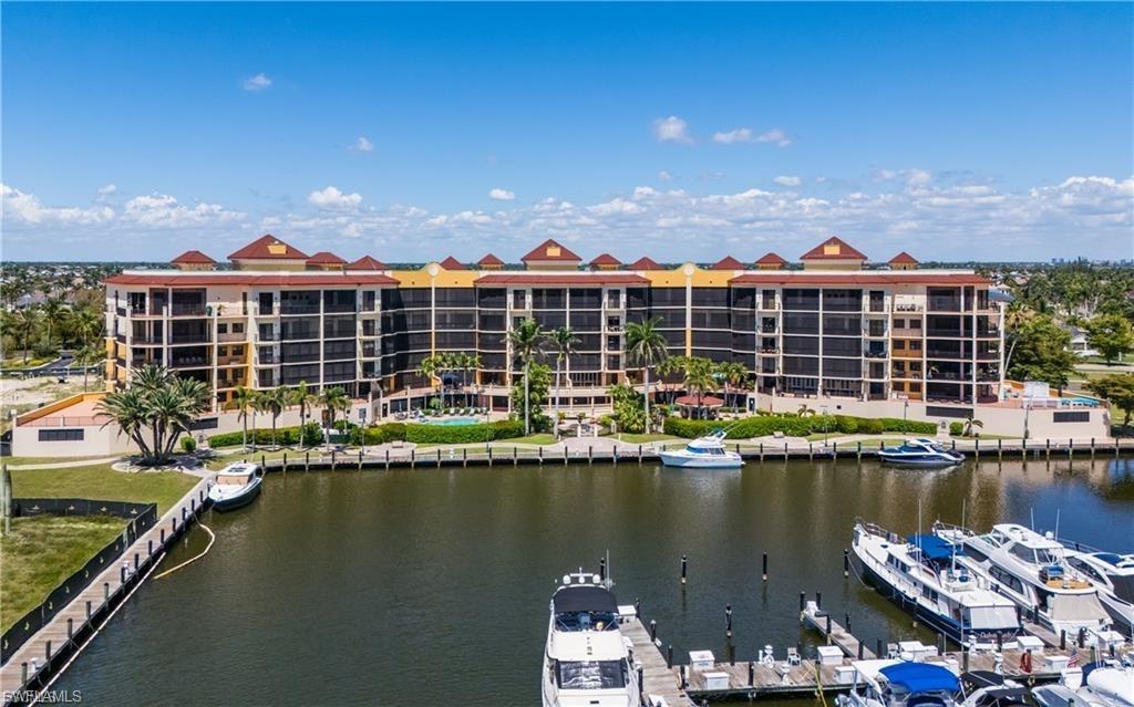 CAPE HARBOUR - Residential