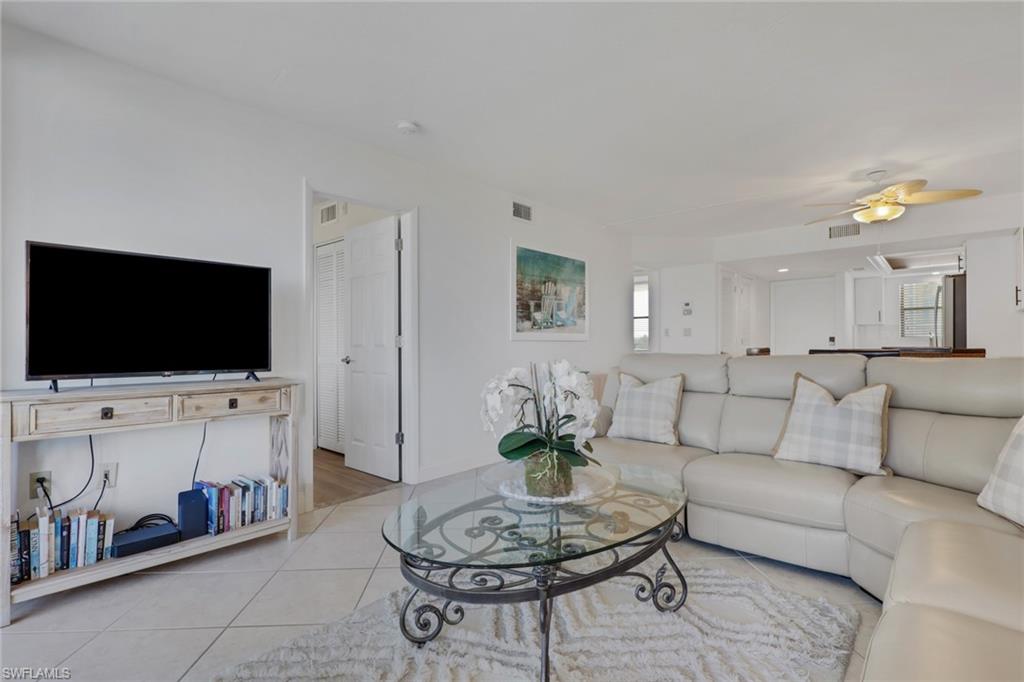 BAREFOOT PELICAN - Residential