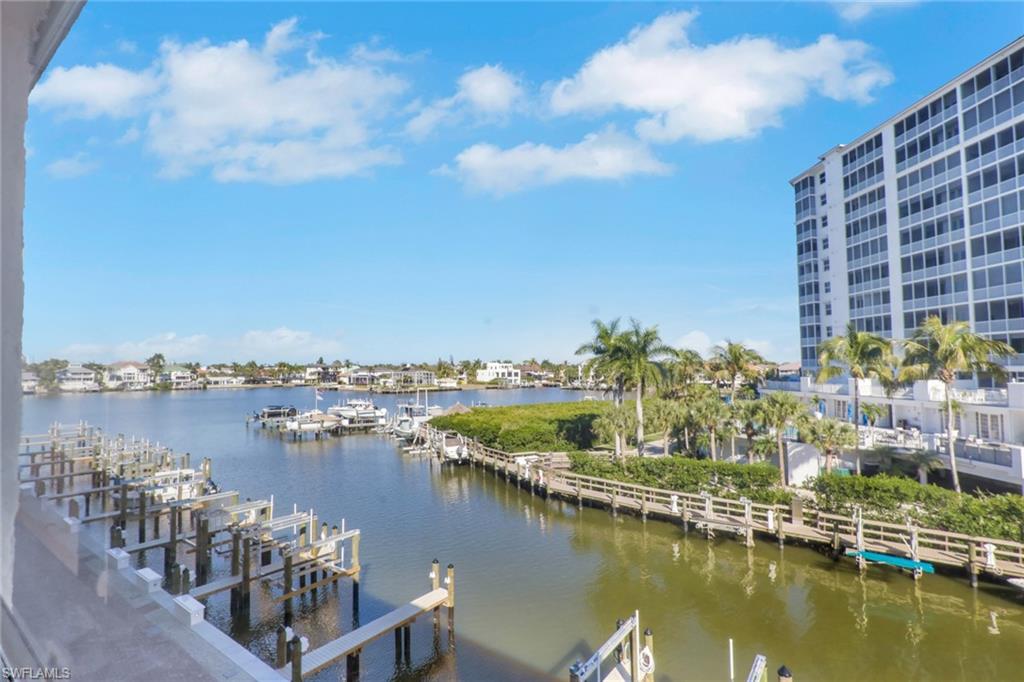 BAREFOOT PELICAN - Residential