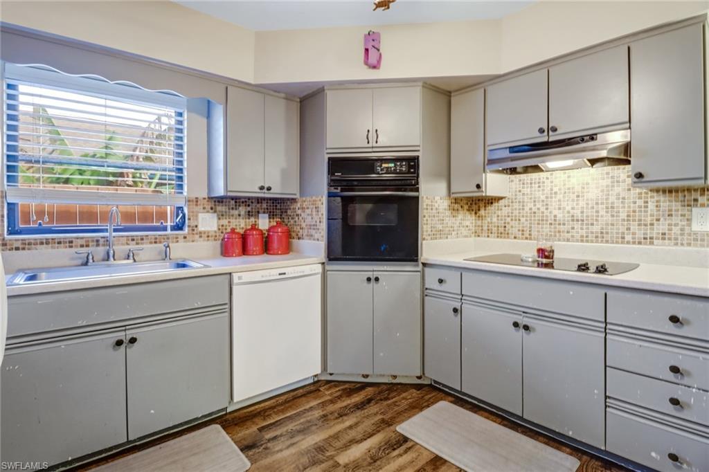 BONITA SHORES - Residential