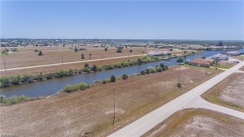 CAPE CORAL - Land