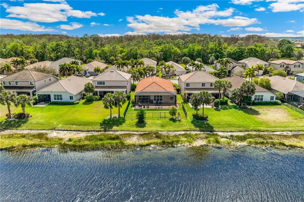 HAMPTON LAKES - Residential