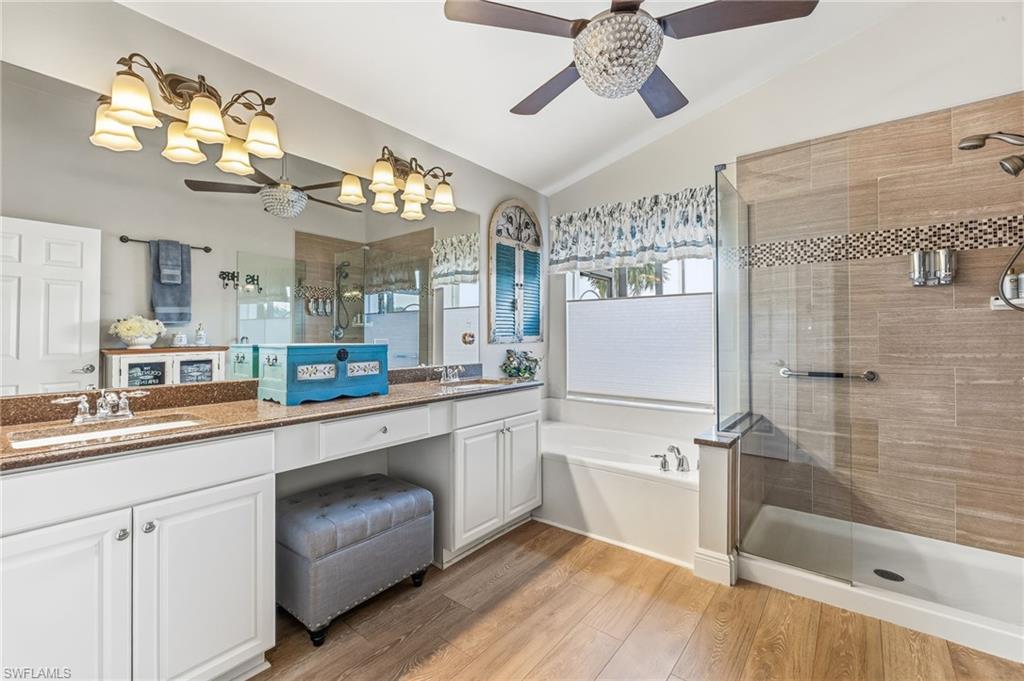 HAMPTON LAKES - Residential