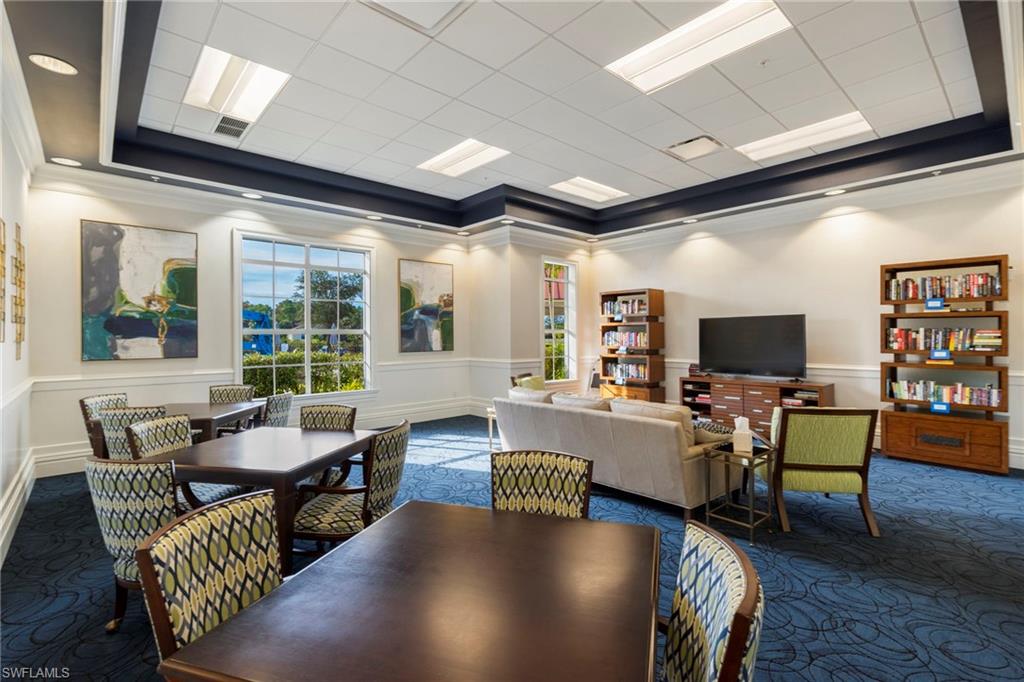 HAMPTON LAKES - Residential