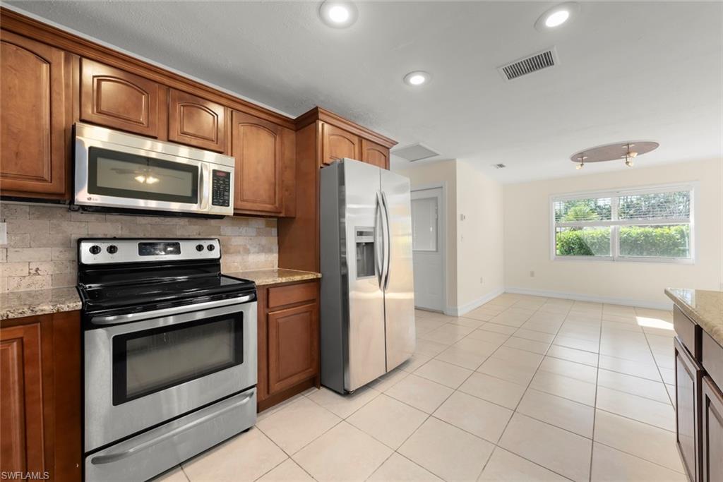 FORT MYERS SHORES - Residential