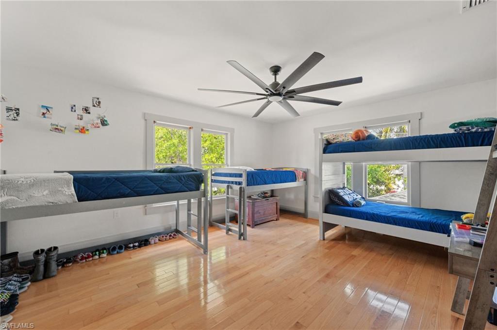 DEAN PARK - Residential