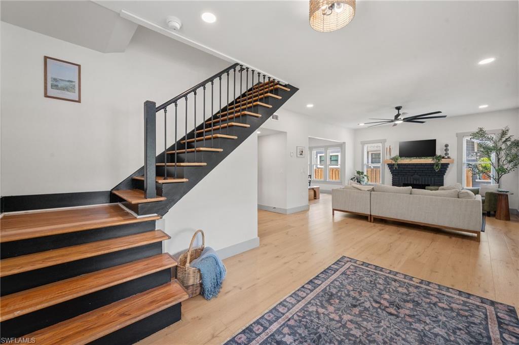 DEAN PARK - Residential