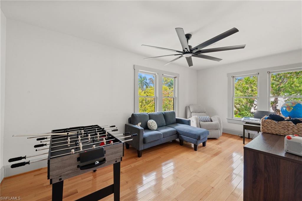 DEAN PARK - Residential