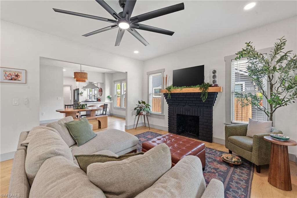 DEAN PARK - Residential