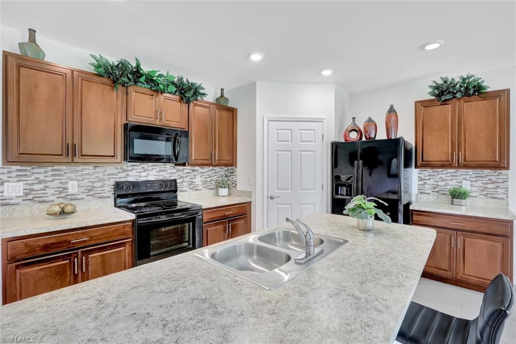 CALOOSA LAKES - Residential