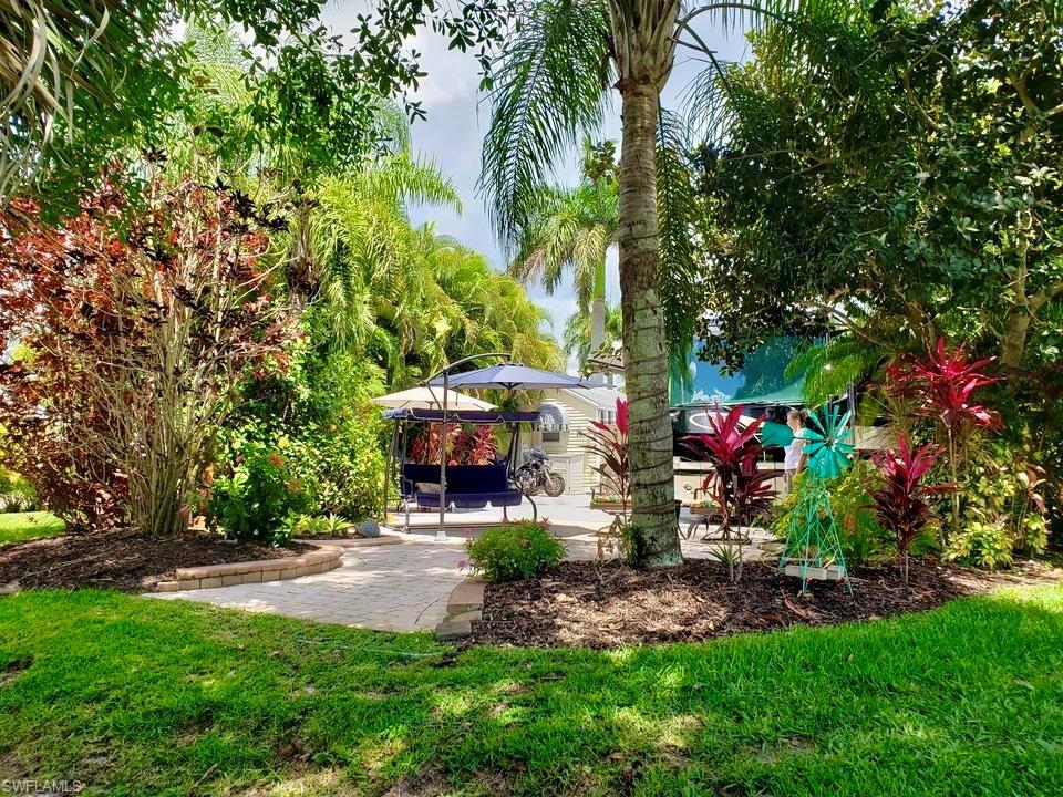 RIVERBEND MOTORCOACH RESORT - Land