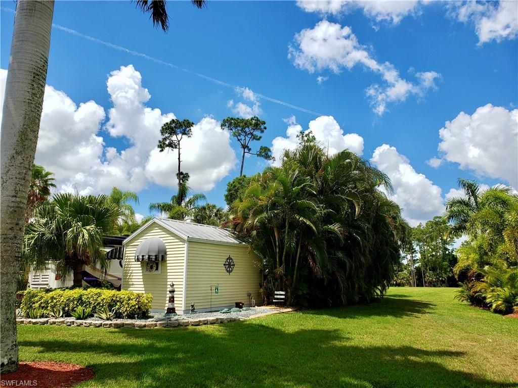 RIVERBEND MOTORCOACH RESORT - Land