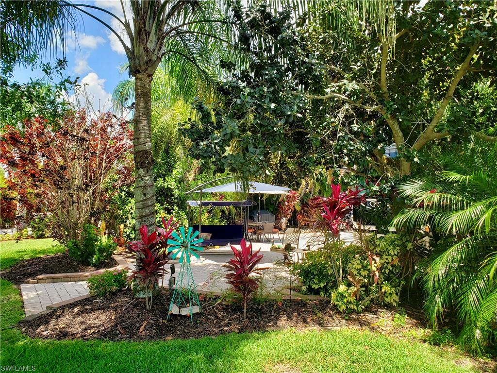 RIVERBEND MOTORCOACH RESORT - Land