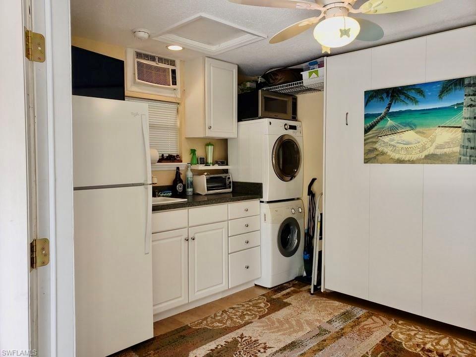 RIVERBEND MOTORCOACH RESORT - Land