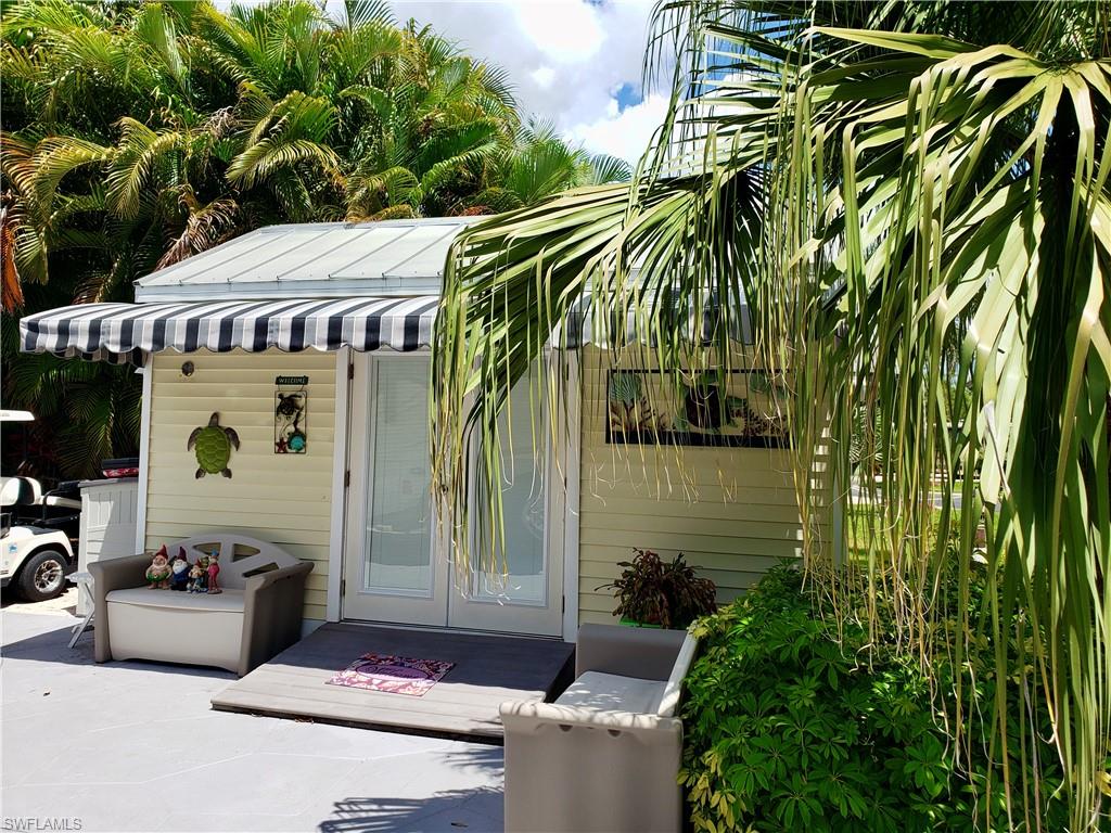 RIVERBEND MOTORCOACH RESORT - Land