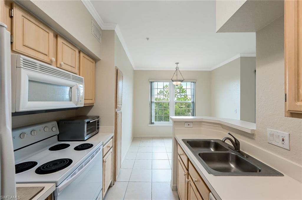 THE TIDES AT PELICAN LANDING - Residential