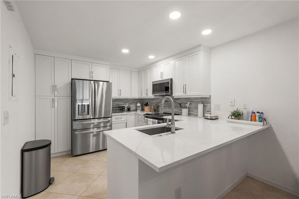 EMERALD WOODS - Residential