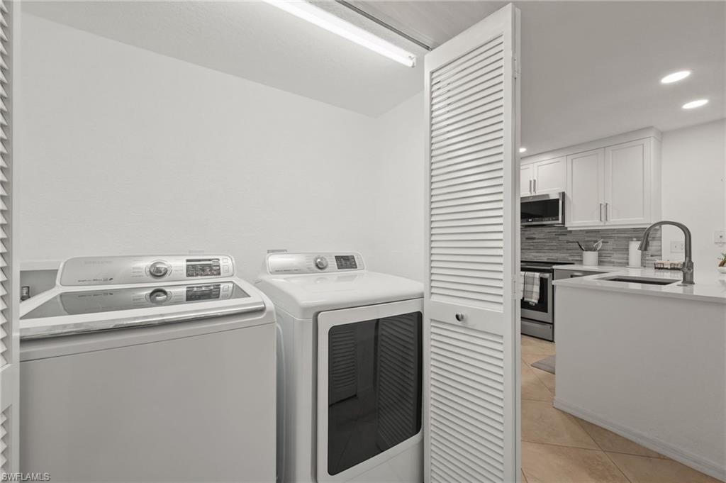 EMERALD WOODS - Residential