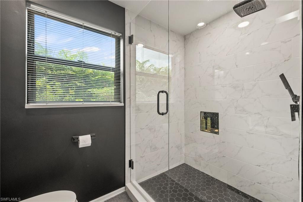 EMERALD WOODS - Residential