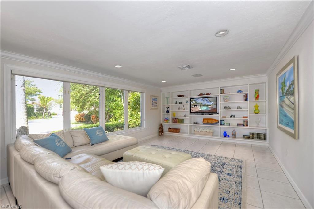 AQUALANE SHORES - Residential